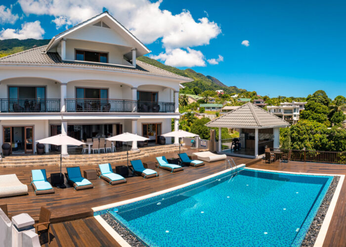 D'Offay-Seaview-Apartments-Hotel-Exteriors-01