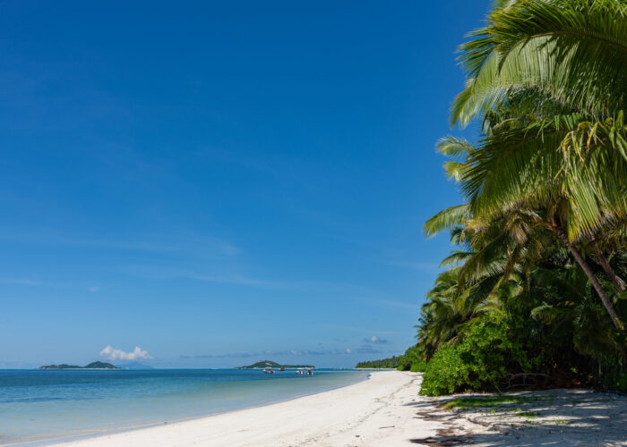 Re╠éve_Island_Beach_Front-2945